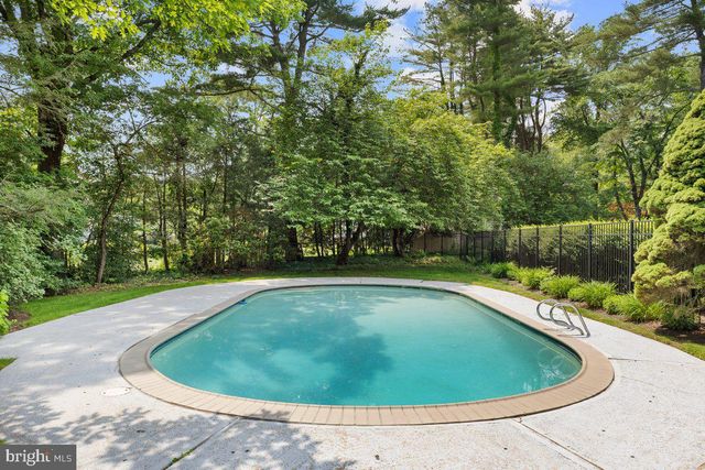 18 WINFIELD RD, Princeton, NJ 08540