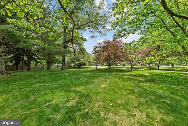 18 WINFIELD RD, Princeton, NJ 08540