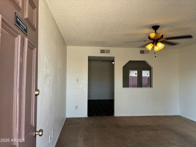 602 W WICKIEUP Lane, Phoenix, AZ 85027