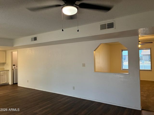 602 W WICKIEUP Lane, Phoenix, AZ 85027