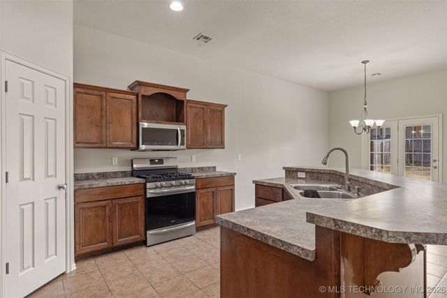 13339 S 21st Street, Bixby, OK 74008