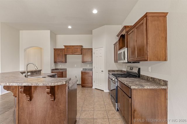 13339 S 21st Street, Bixby, OK 74008