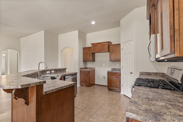 13339 S 21st Street, Bixby, OK 74008