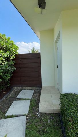 11960 SW 35th Ter 1, Miami, FL 33175