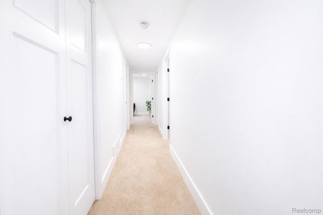 359 Edgewood Place, Ferndale, MI 48220