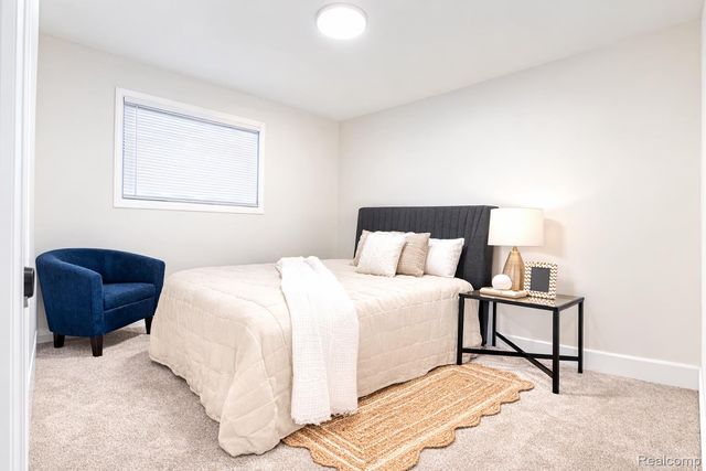 359 Edgewood Place, Ferndale, MI 48220