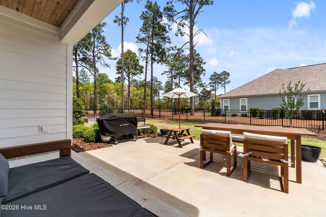 205 Luss Lane, Southern Pines, NC 28387