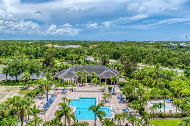 8911 MANOR LOOP 102, Lakewood Ranch, FL 34202