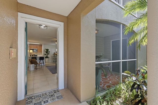 8911 MANOR LOOP 102, Lakewood Ranch, FL 34202