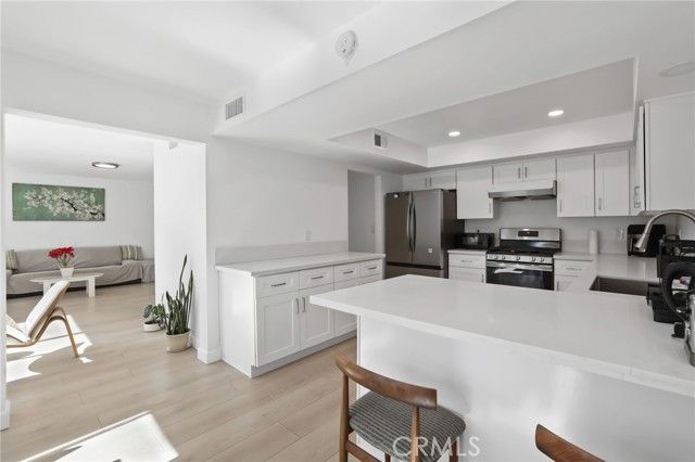 26 Palmento Way, Irvine, CA 92612