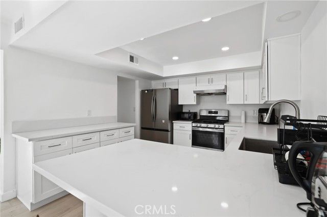 26 Palmento Way, Irvine, CA 92612