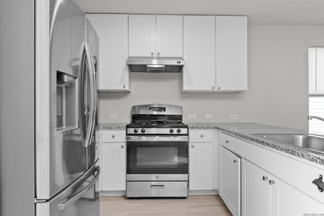 3226 CARDUCCI DR, Converse, TX 78109