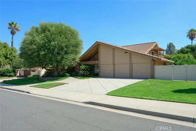 5872 Shaker, Riverside, CA 92506