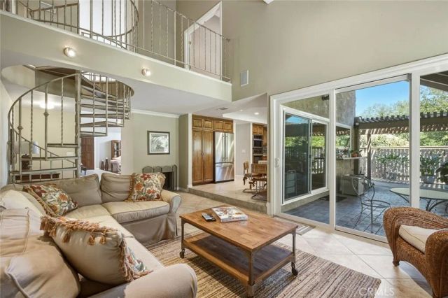 5872 Shaker, Riverside, CA 92506