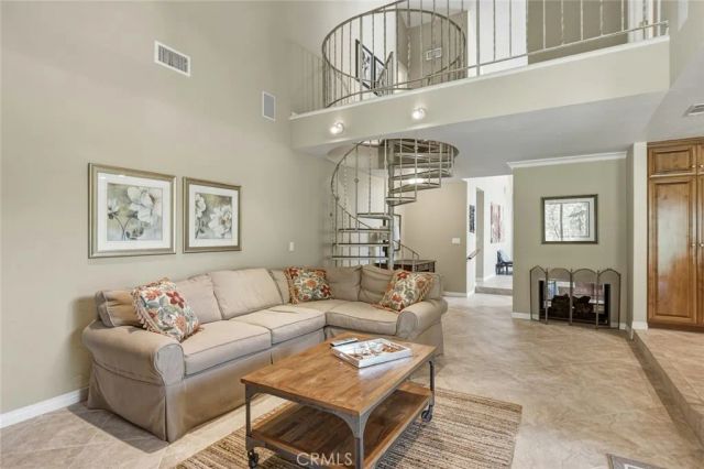 5872 Shaker, Riverside, CA 92506
