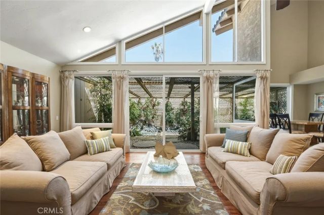 5872 Shaker, Riverside, CA 92506