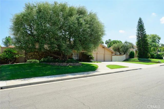 5872 Shaker, Riverside, CA 92506