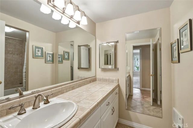 5872 Shaker, Riverside, CA 92506