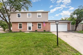 9101 Sycamore Drive, Hickory Hills, IL 60457