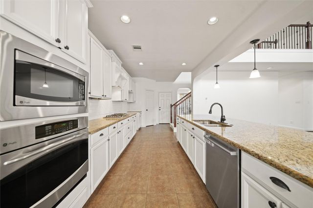 9210 Cold Hollow Lane, Missouri City, TX 77459