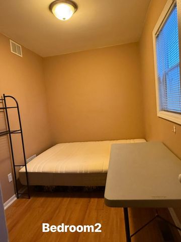 944 W 32nd Street, Chicago, IL 60608