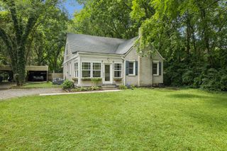 909 Woodmont Blvd, Nashville, TN 37204