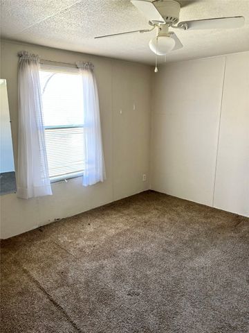 7227 Comanche Trail, Weatherford, TX 76087