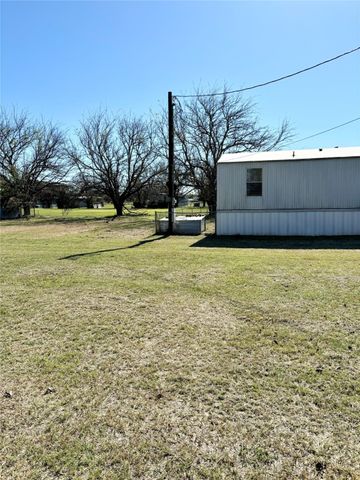 7227 Comanche Trail, Weatherford, TX 76087