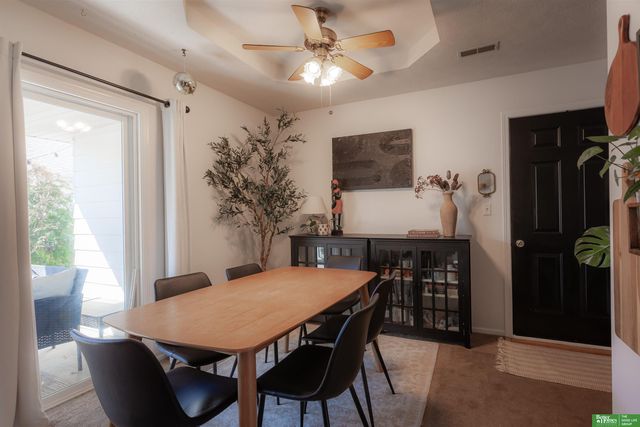 2111 Kingswood Circle, Lincoln, NE 68521