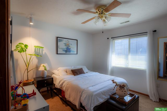 2111 Kingswood Circle, Lincoln, NE 68521