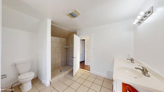 190 Euclid Avenue and Lot 186, Mount Clemens, MI 48043