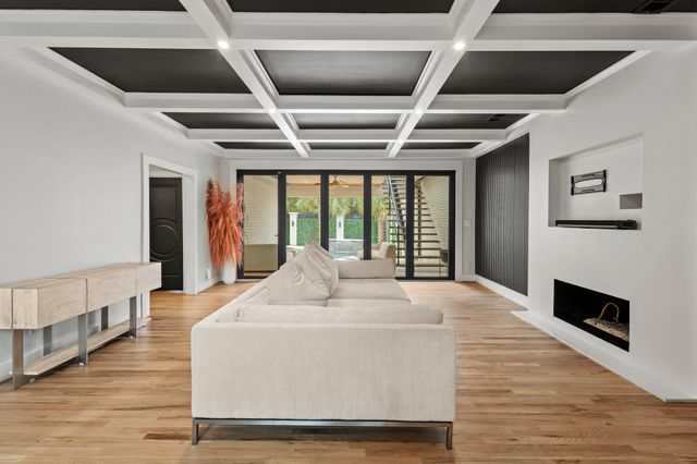 7621 Cedar Elm Drive, Irving, TX 75063