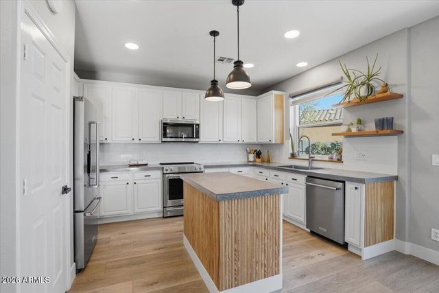 40816 N UNION Trail, Anthem, AZ 85086