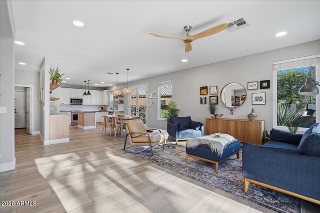 40816 N UNION Trail, Anthem, AZ 85086