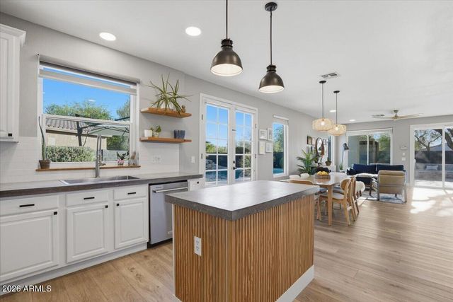 40816 N UNION Trail, Anthem, AZ 85086