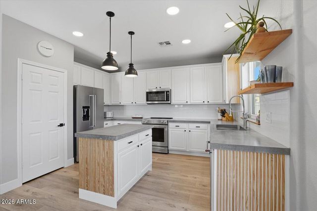 40816 N UNION Trail, Anthem, AZ 85086