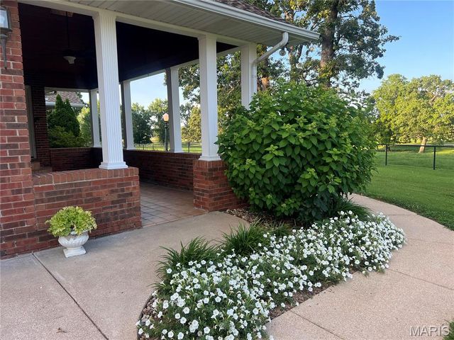 20325 SOUTH HWY 5, Lebanon, MO 65536