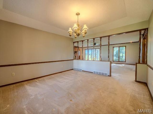 20325 SOUTH HWY 5, Lebanon, MO 65536