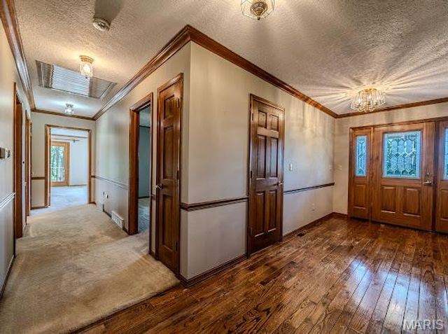 20325 SOUTH HWY 5, Lebanon, MO 65536