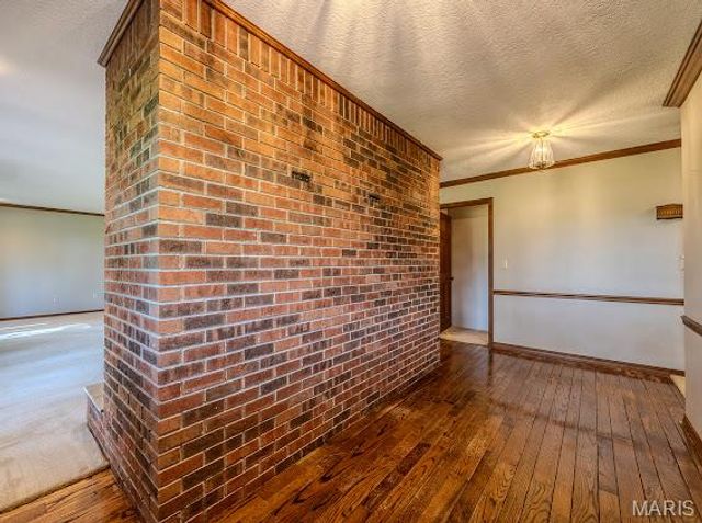 20325 SOUTH HWY 5, Lebanon, MO 65536