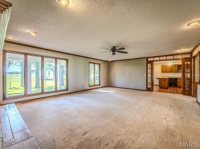 20325 SOUTH HWY 5, Lebanon, MO 65536