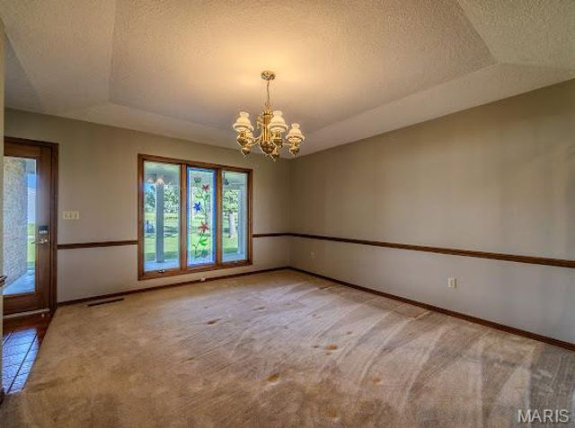 20325 SOUTH HWY 5, Lebanon, MO 65536