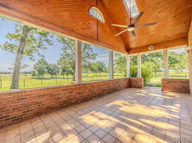 20325 SOUTH HWY 5, Lebanon, MO 65536