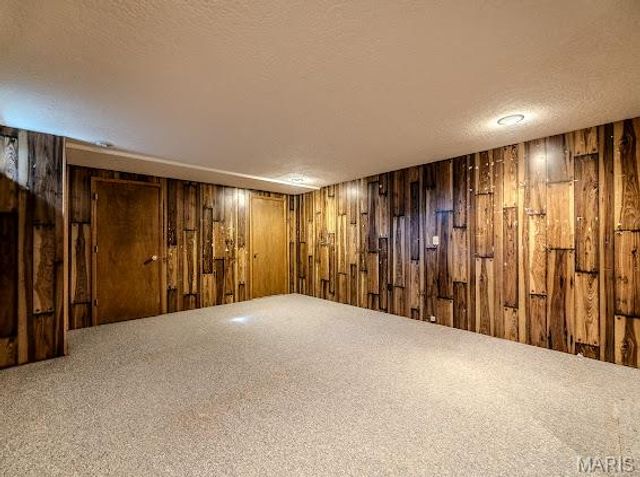 20325 SOUTH HWY 5, Lebanon, MO 65536