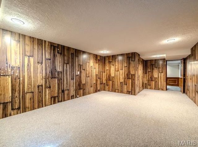 20325 SOUTH HWY 5, Lebanon, MO 65536