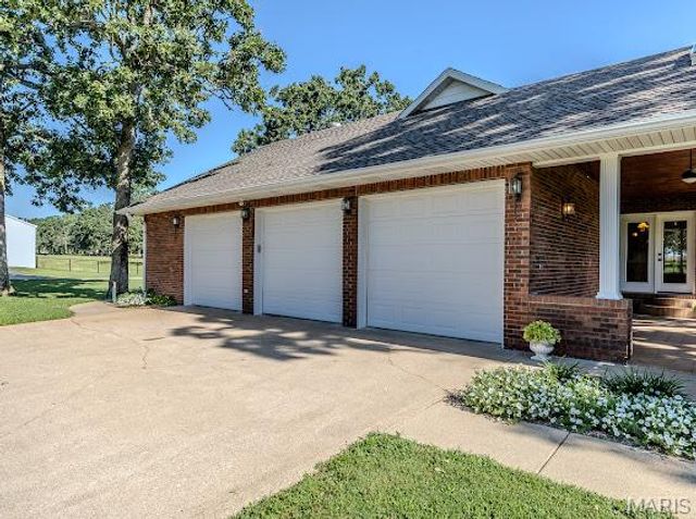 20325 SOUTH HWY 5, Lebanon, MO 65536