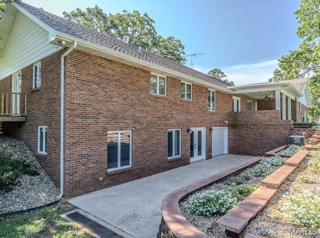 20325 SOUTH HWY 5, Lebanon, MO 65536