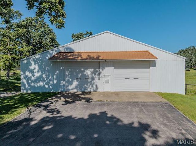 20325 SOUTH HWY 5, Lebanon, MO 65536