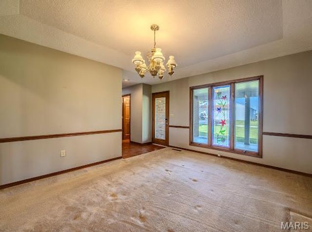 20325 SOUTH HWY 5, Lebanon, MO 65536