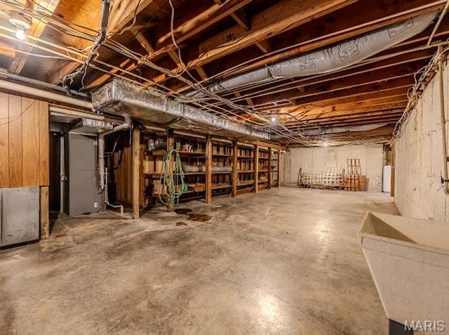 20325 SOUTH HWY 5, Lebanon, MO 65536